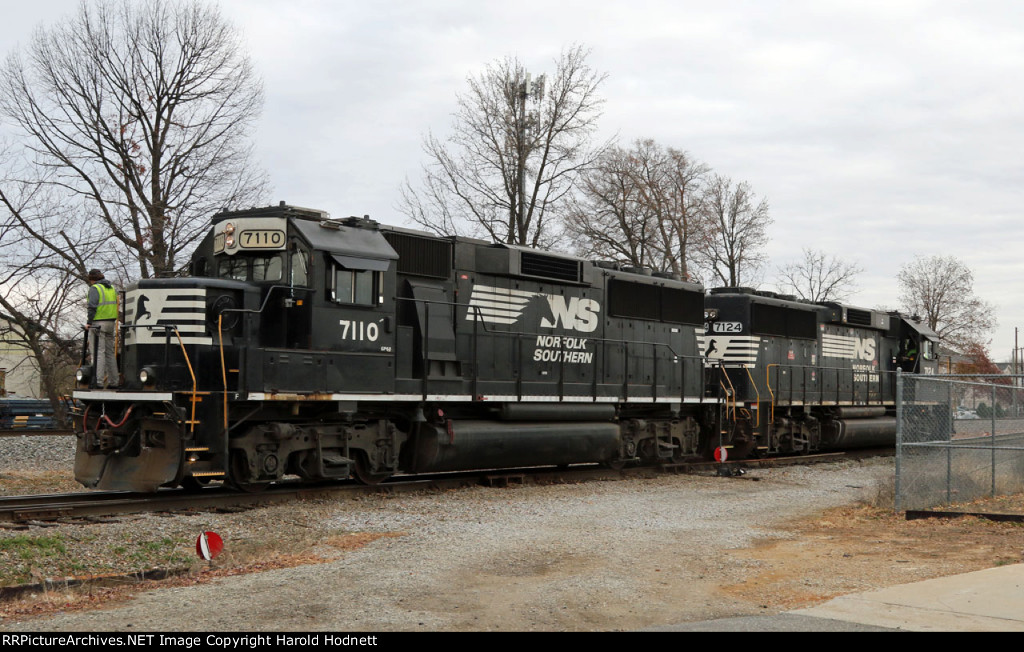 NS 7110 & 7124, power for the A&Y job